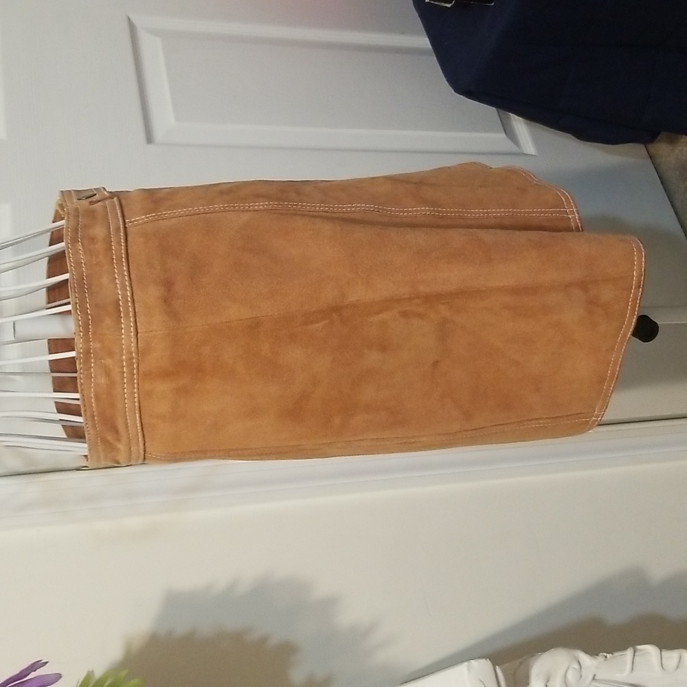 TOP OF THE LINE❣️TOPSHOP leather suede mini skirt. Size 4 - Picture 4 of 12